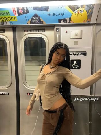 Full leaked Groovyangel page private photo