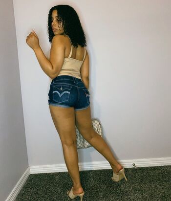 Full leaked Guapunzel page private photo
