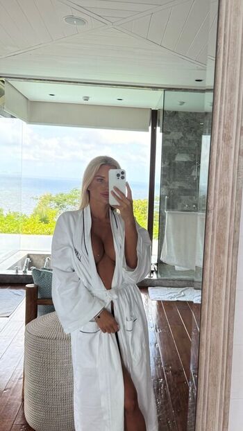 Full leaked Gubernatar private photo