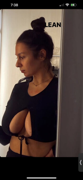 Full leaked Gulia private photo