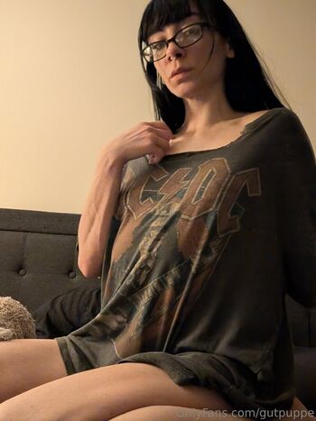 Full leaked Gutpuppe private photo