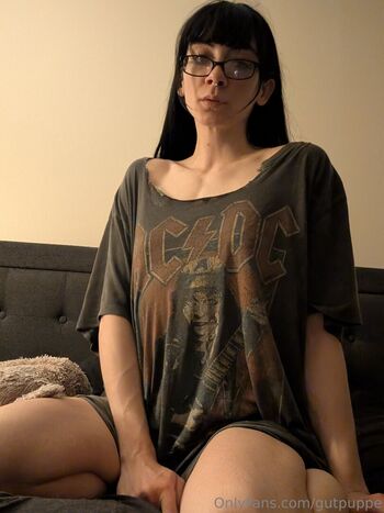 Full leaked Gutpuppe private photo