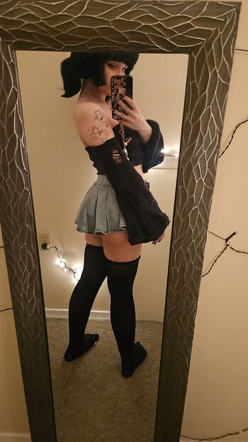 Full leaked Guttzz private photo