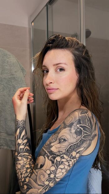 Full leaked Gwenn private photo