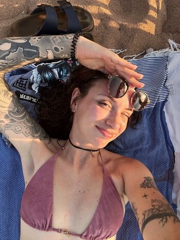 Full leaked Gwenn private photo