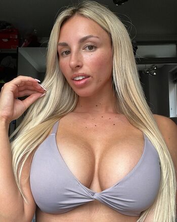 Full leaked Gym barbie private photo