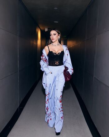 Full leaked Hadise private photo