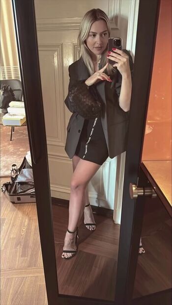 Full leaked Hadise private photo