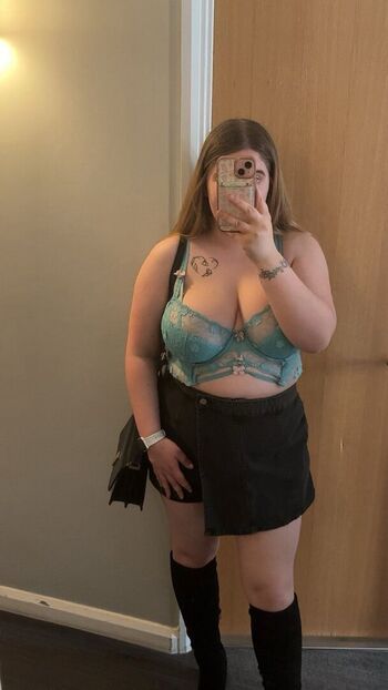 Full leaked Hadleymae private photo