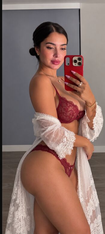Full leaked Hailee roxana private photo
