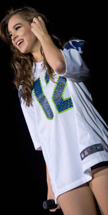 Full leaked Hailee steinfeld  page private photo