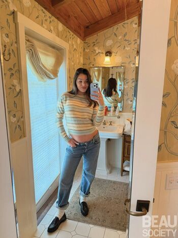 Full leaked Hailee steinfeld  page private photo