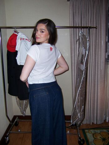 Full leaked Hailee steinfeld  page private photo