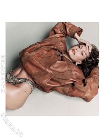 Full leaked Hailey bieber page private photo