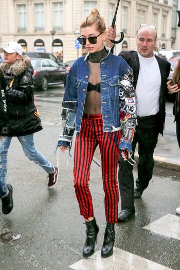 Full leaked Hailey bieber page private photo