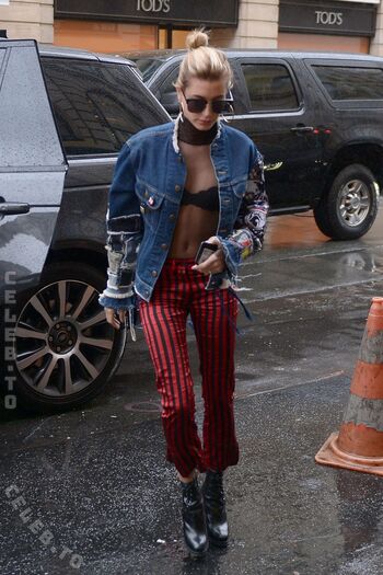 Full leaked Hailey bieber private photo