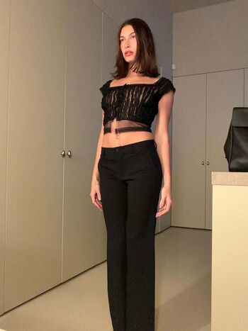 Full leaked Hailey bieber page private photo