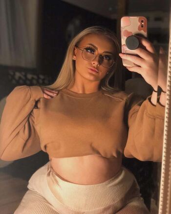 Full leaked Hailey brown private photo