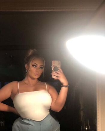 Full leaked Hailey brown private photo
