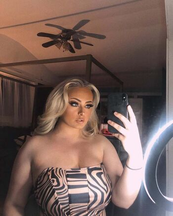 Full leaked Hailey brown private photo