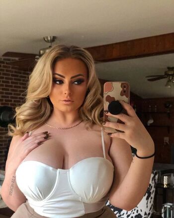 Full leaked Hailey brown private photo