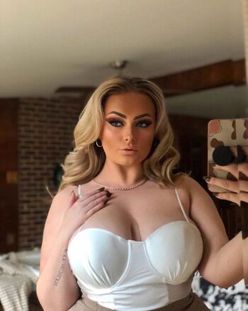 Full leaked Hailey brown private photo