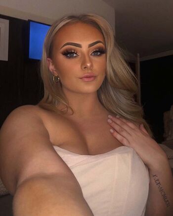 Full leaked Hailey brown private photo