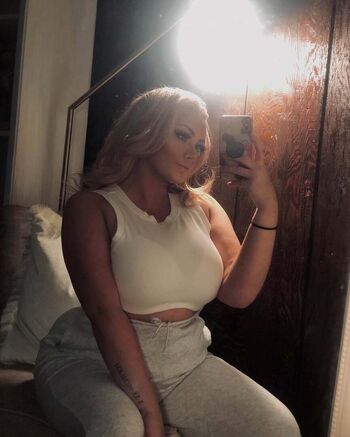 Full leaked Hailey brown private photo
