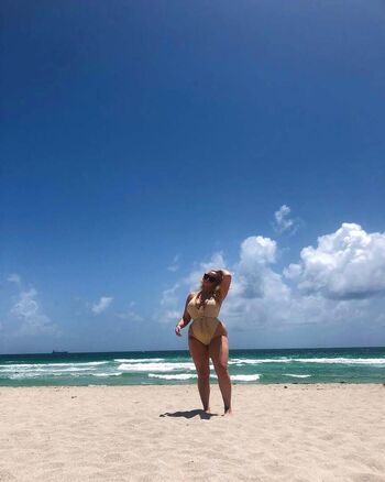 Full leaked Hailey brown private photo
