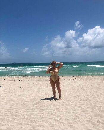 Full leaked Hailey brown private photo