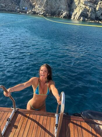 Full leaked Hailey esser private photo