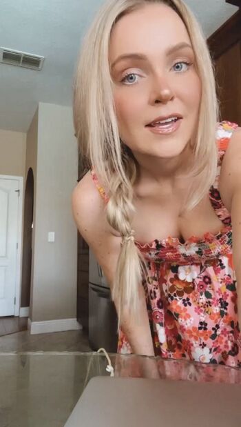 Full leaked Hailey malles page private photo