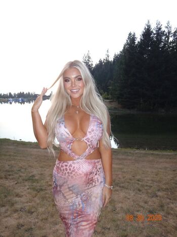 Full leaked Hailey ostrom private photo