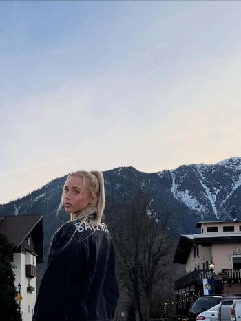 Full leaked Hailey van lith private photo