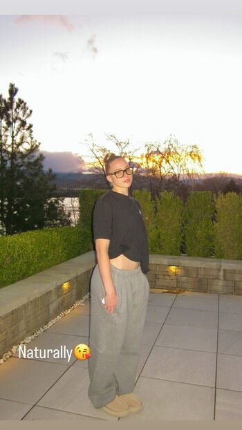Full leaked Hailey van lith private photo
