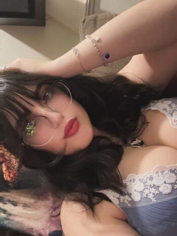 Full leaked Haileyavocad private photo
