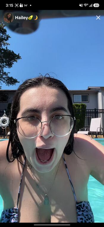 Full leaked Haileyavocad private photo