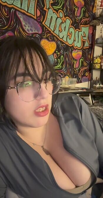 Full leaked Haileyavocad private photo