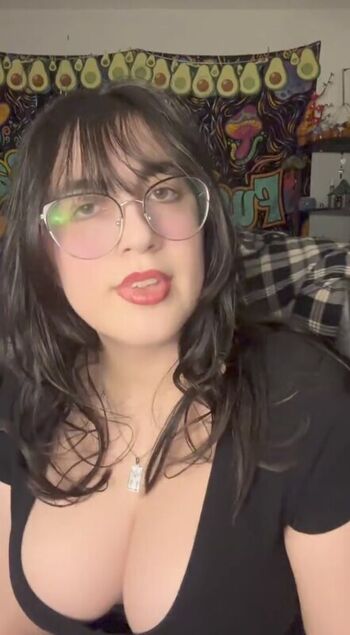 Full leaked Haileyavocad private photo