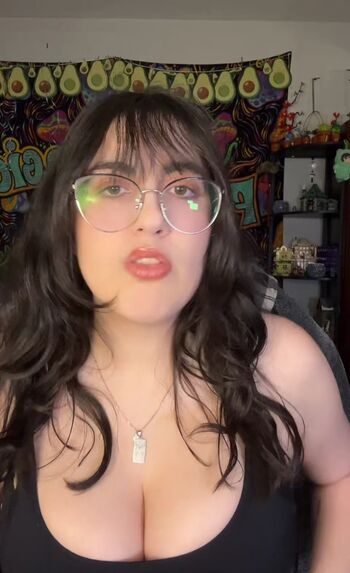 Full leaked Haileyavocad private photo