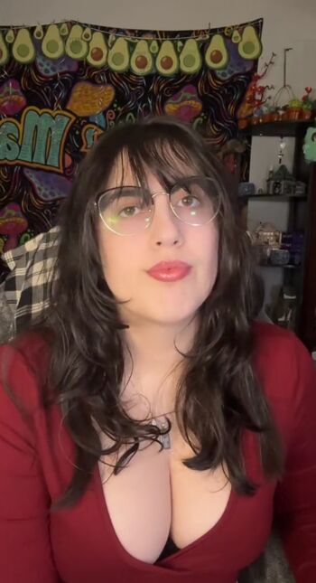 Full leaked Haileyavocad private photo