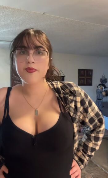 Full leaked Haileyavocad private photo