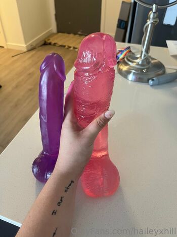 Full leaked Haileyxhill private photo
