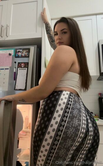Full leaked Haileyxhill private photo