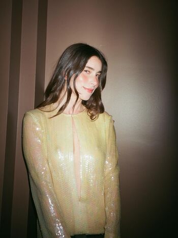 Full leaked Haim sisters private photo