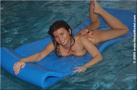 Full leaked Halee model private photo