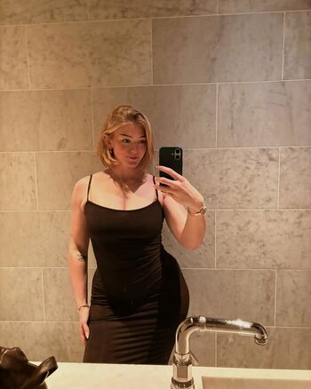 Full leaked Haley beardin private photo