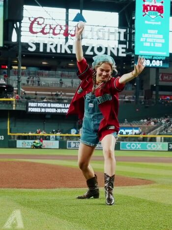Full leaked Haley lu richardson private photo