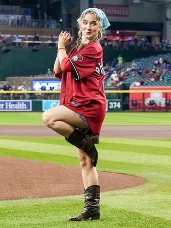 Full leaked Haley lu richardson private photo