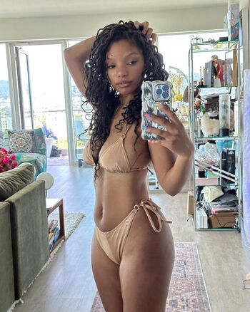 Full leaked Halle bailey private photo